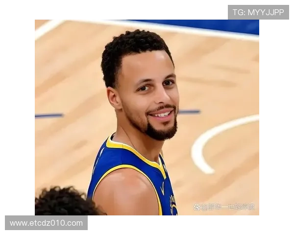 [NBA]库里生涯常规赛总得分超25000分.